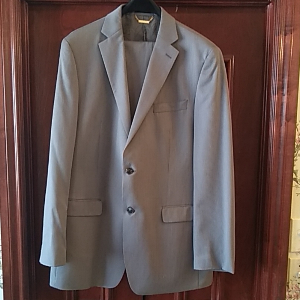 Men's Suit  Donald J Trump